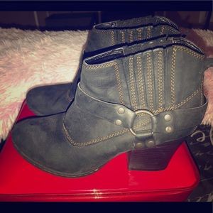 B.O.C Ankle Boots